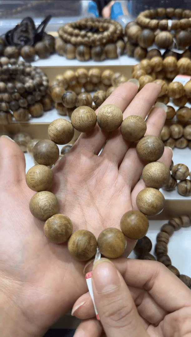 【闪购商品】沉香手串天然野达拉干1.6单圈多样发其一