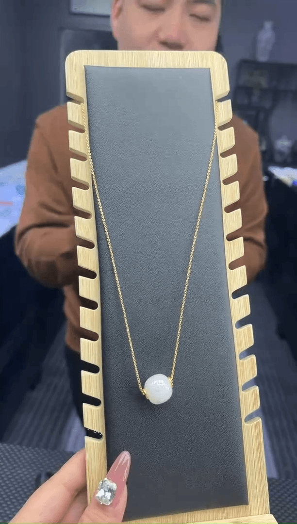 【闪购商品】石英质玉吊坠(不含链)未镶嵌金丝玉多样性发货