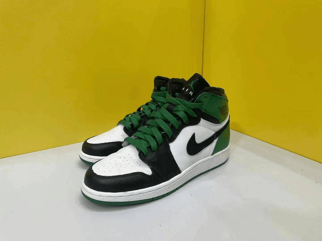 38码 市场价5999 AJ1DMP凯尔特人篮球鞋 配盒 99新 999