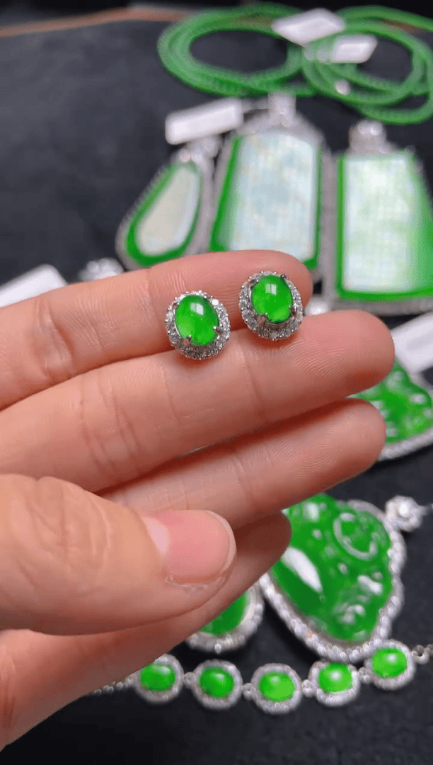 【闪购商品】翡翠耳饰银S925镶嵌蛋面