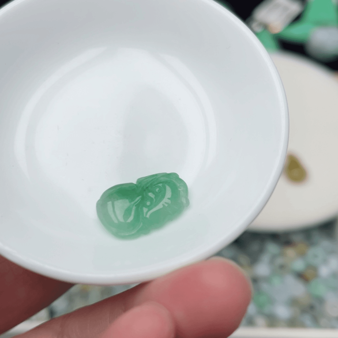 【闪购商品】翡翠颈饰未镶嵌徐**进