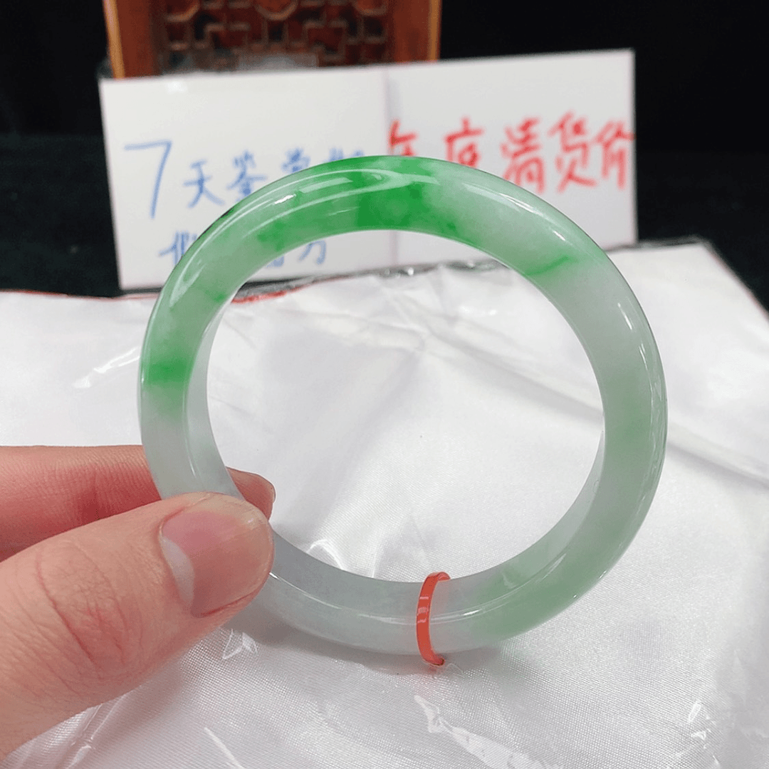 【闪购商品】翡翠手镯未镶嵌能包容纹再拍
