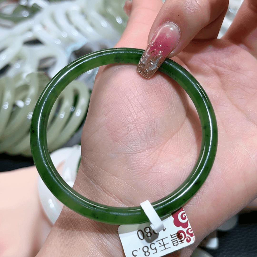 【闪购商品】和田玉手镯未镶嵌玉*