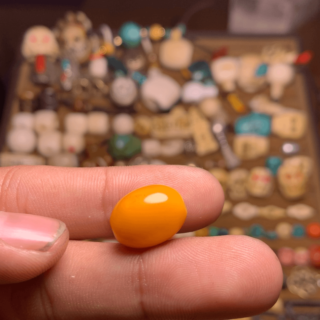 【闪购商品】琉璃颈饰斯****）