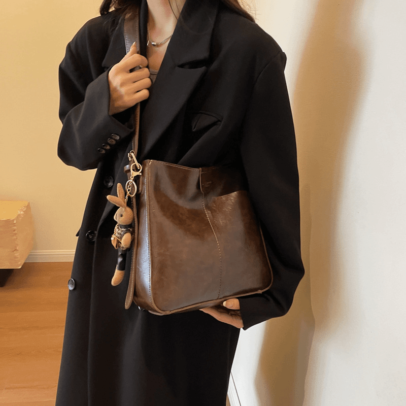 流行复古小包包女2023新款潮时尚百搭单肩包高级质感小众斜挎包