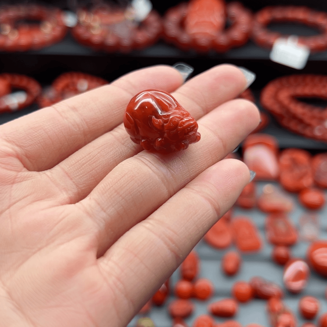 【闪购商品】南红玛瑙配饰未镶嵌捣***人