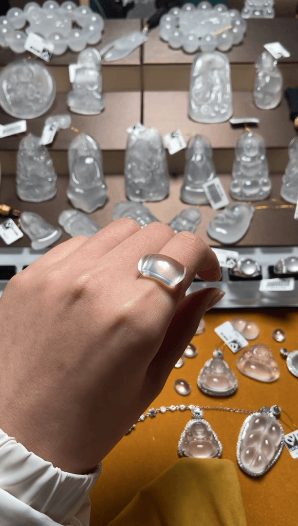 【闪购商品】石英质玉马鞍蛋面未镶嵌999