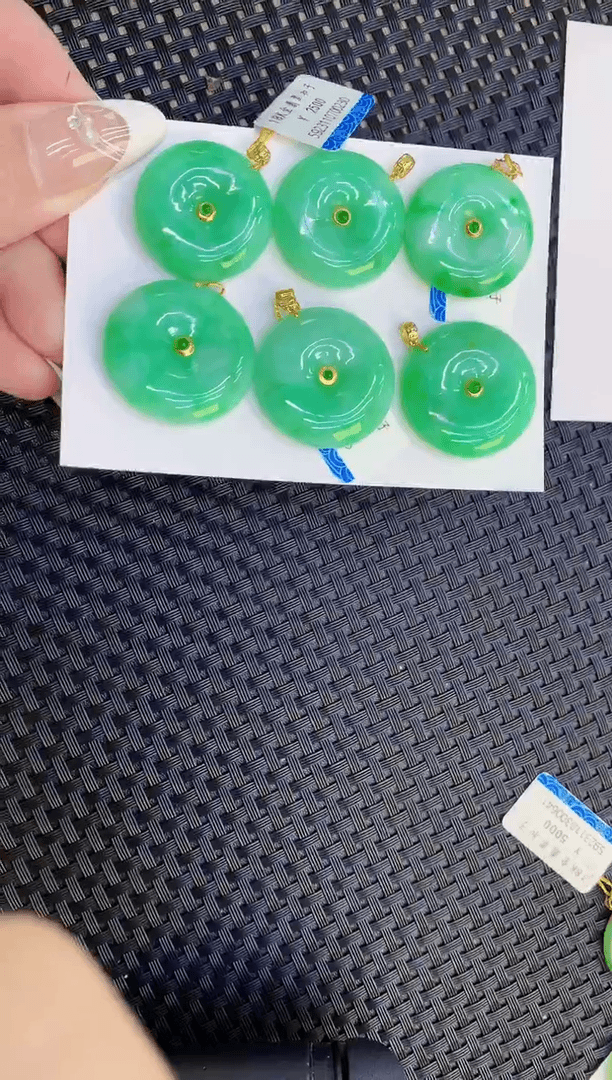 【闪购商品】翡翠颈饰18K金镶嵌多样性发其一