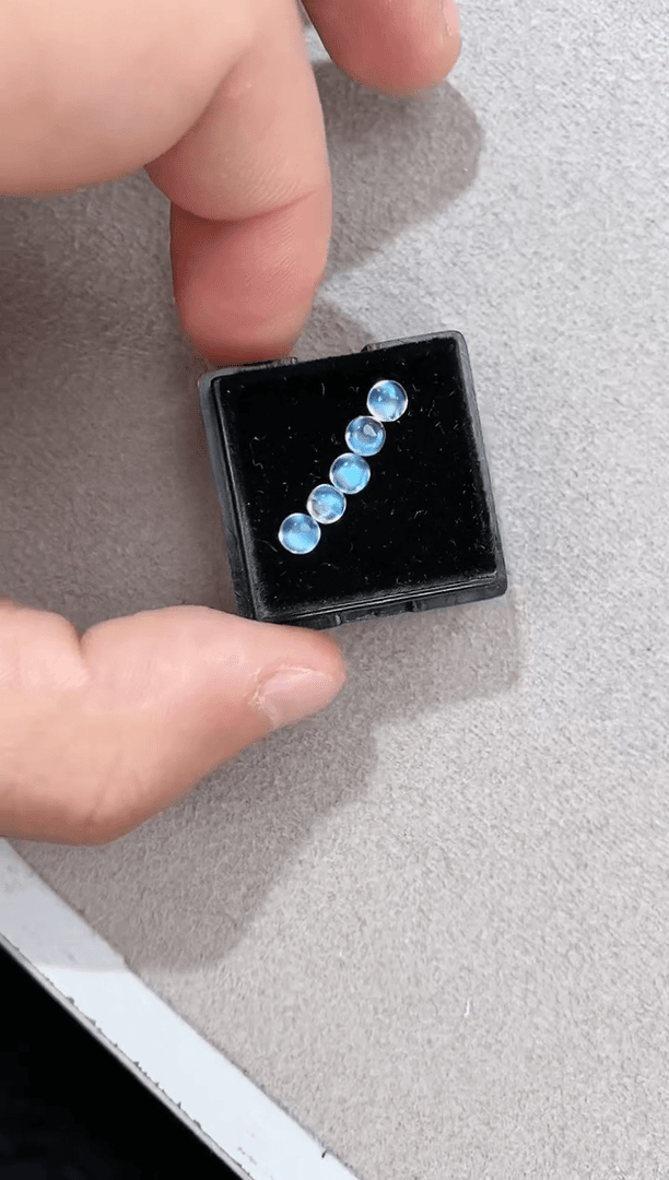 【闪购商品】月光石裸石未镶嵌一组圆4mm