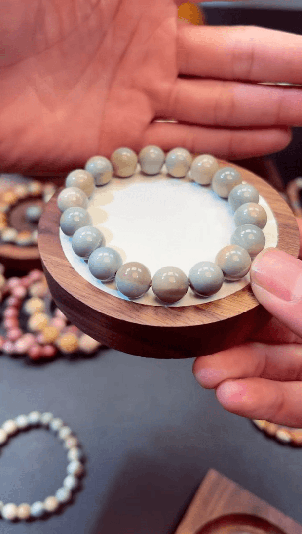 【闪购商品】石英质玉手链未镶嵌52