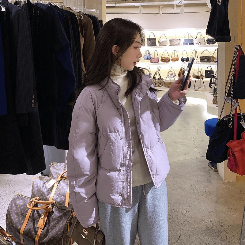 紫色羽绒服女短款2023年冬季新款小个子立领轻薄白鸭绒面包服外套