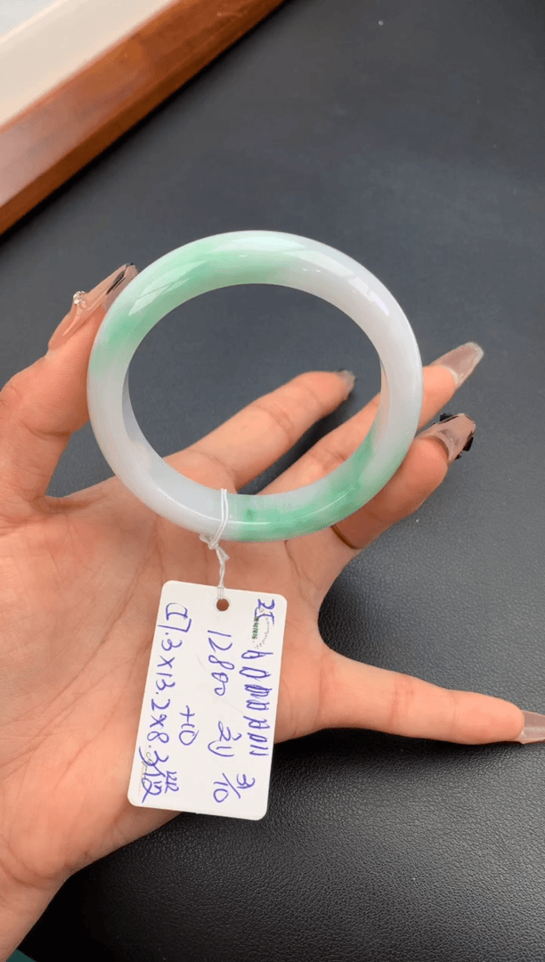 【闪购商品】翡翠手镯未镶嵌刘*好订金