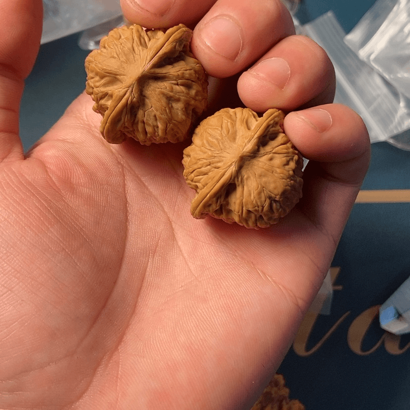 【闪购商品】文玩核桃吊坠O****?