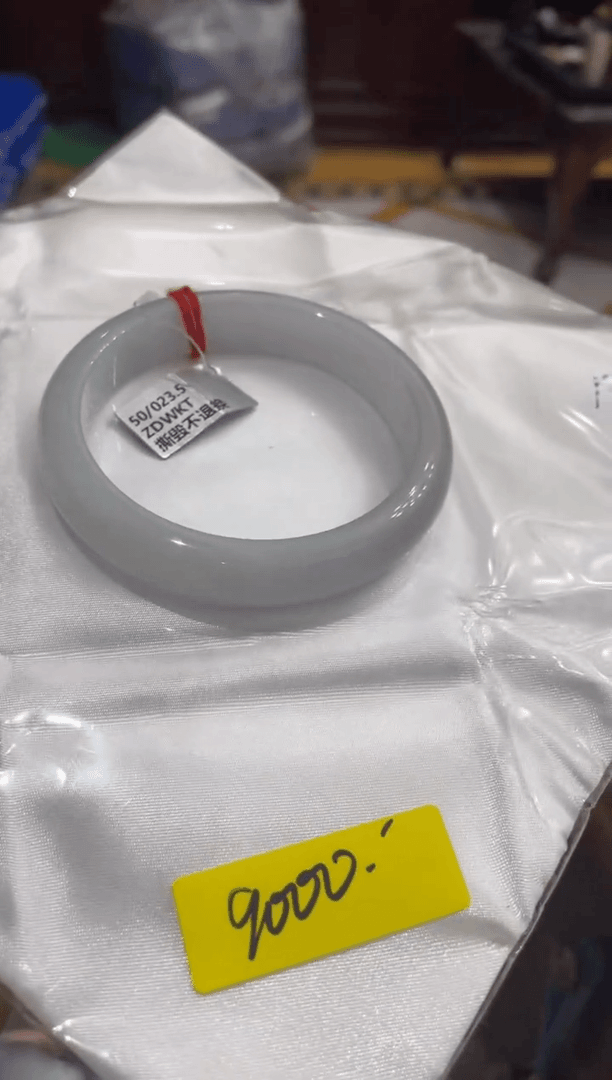 【闪购商品】翡翠手镯未镶嵌lcg-50/023.5