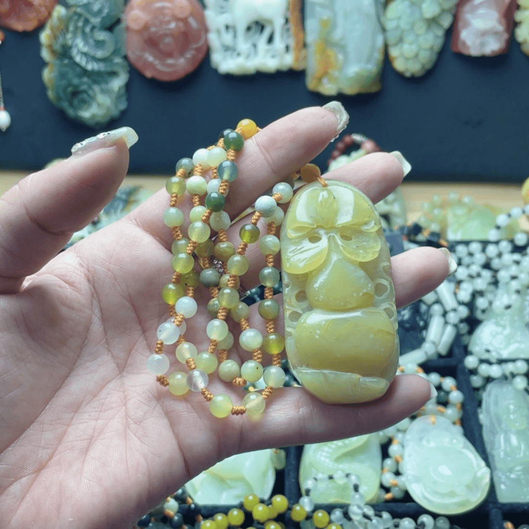 【闪购商品】蛇纹石玉颈饰未镶嵌