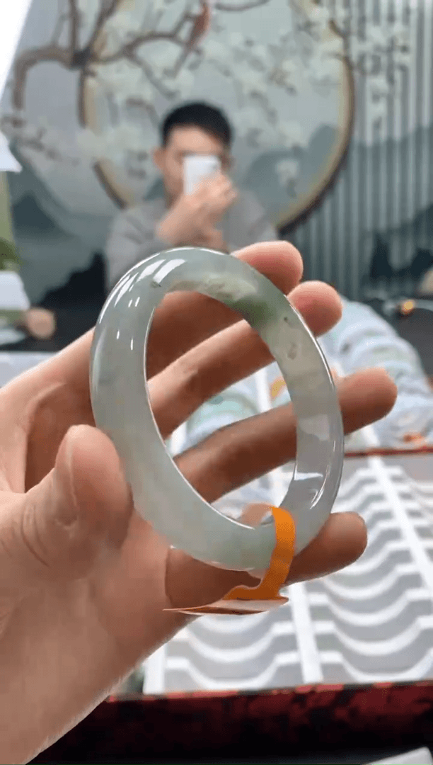 【闪购商品】翡翠手镯未镶嵌02208