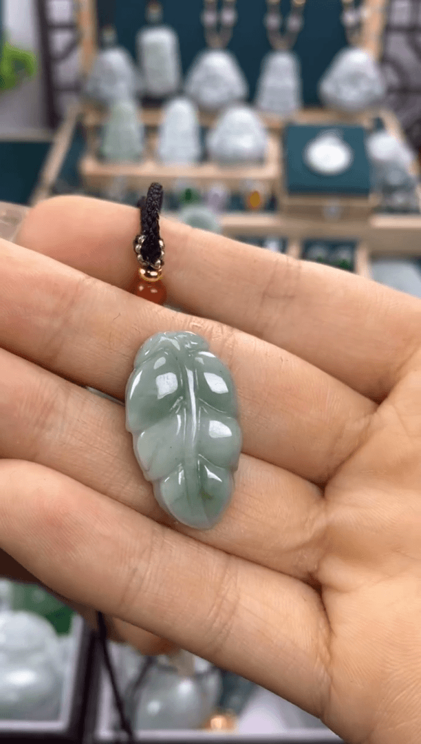 【闪购商品】翡翠颈饰未镶嵌叶子（多样性发货选其一）