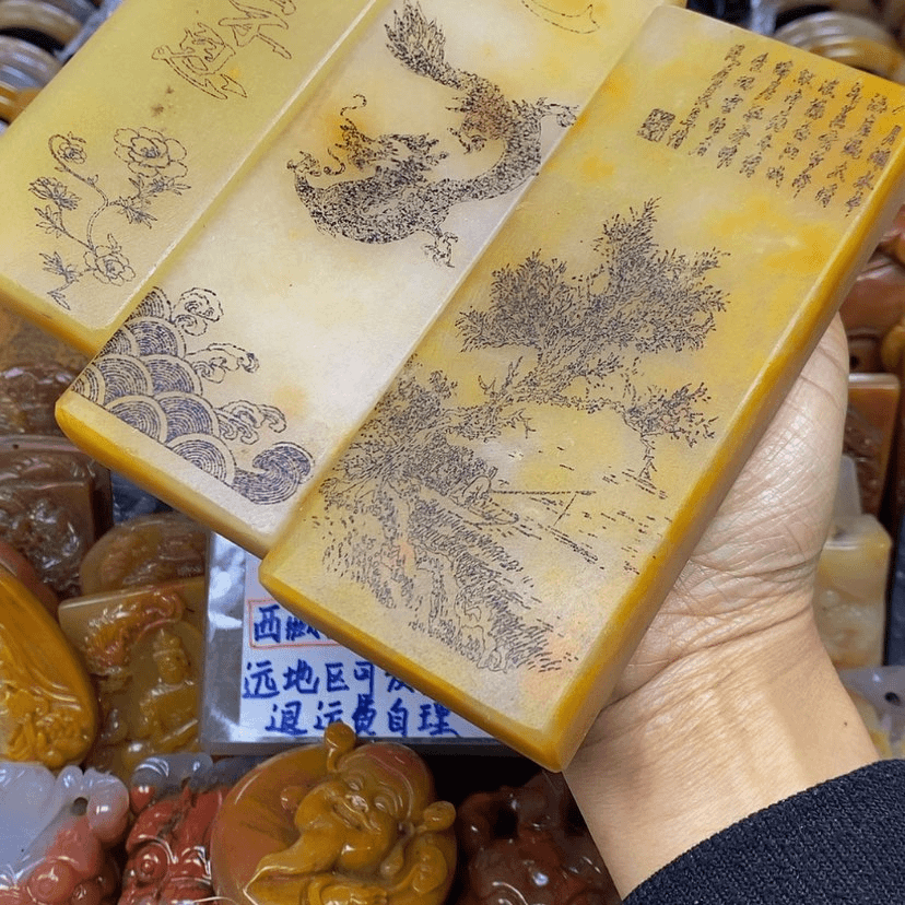 【闪购商品】石英质玉（黄龙玉）颈饰未镶嵌