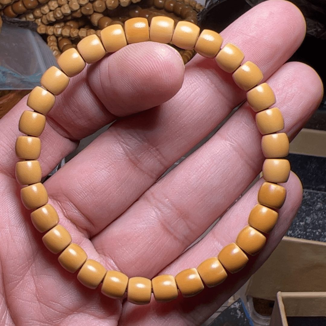 【闪购商品】橄榄核手串贪*