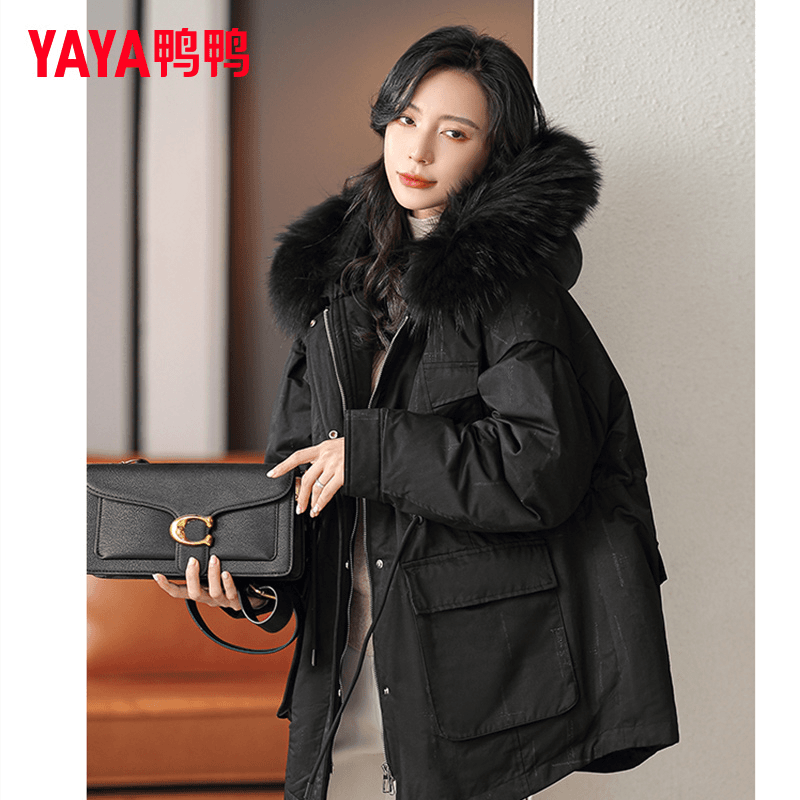 YAYA鸭鸭冬季女士短款时尚羽绒服韩版连帽貉子毛领外套DYR66B0570