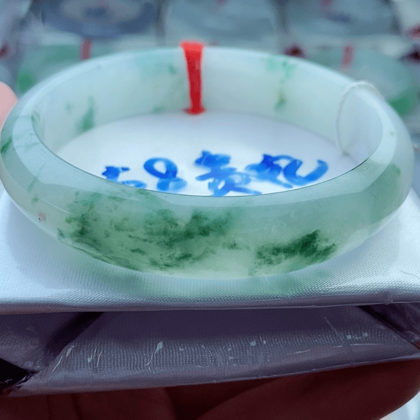 【闪购商品】翡翠手镯未镶嵌冰飘花