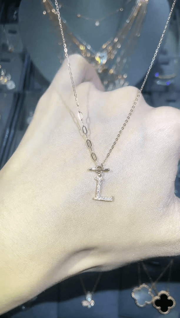 【闪购商品】钻石套链18K金镶嵌18K金玫 多人 字母L