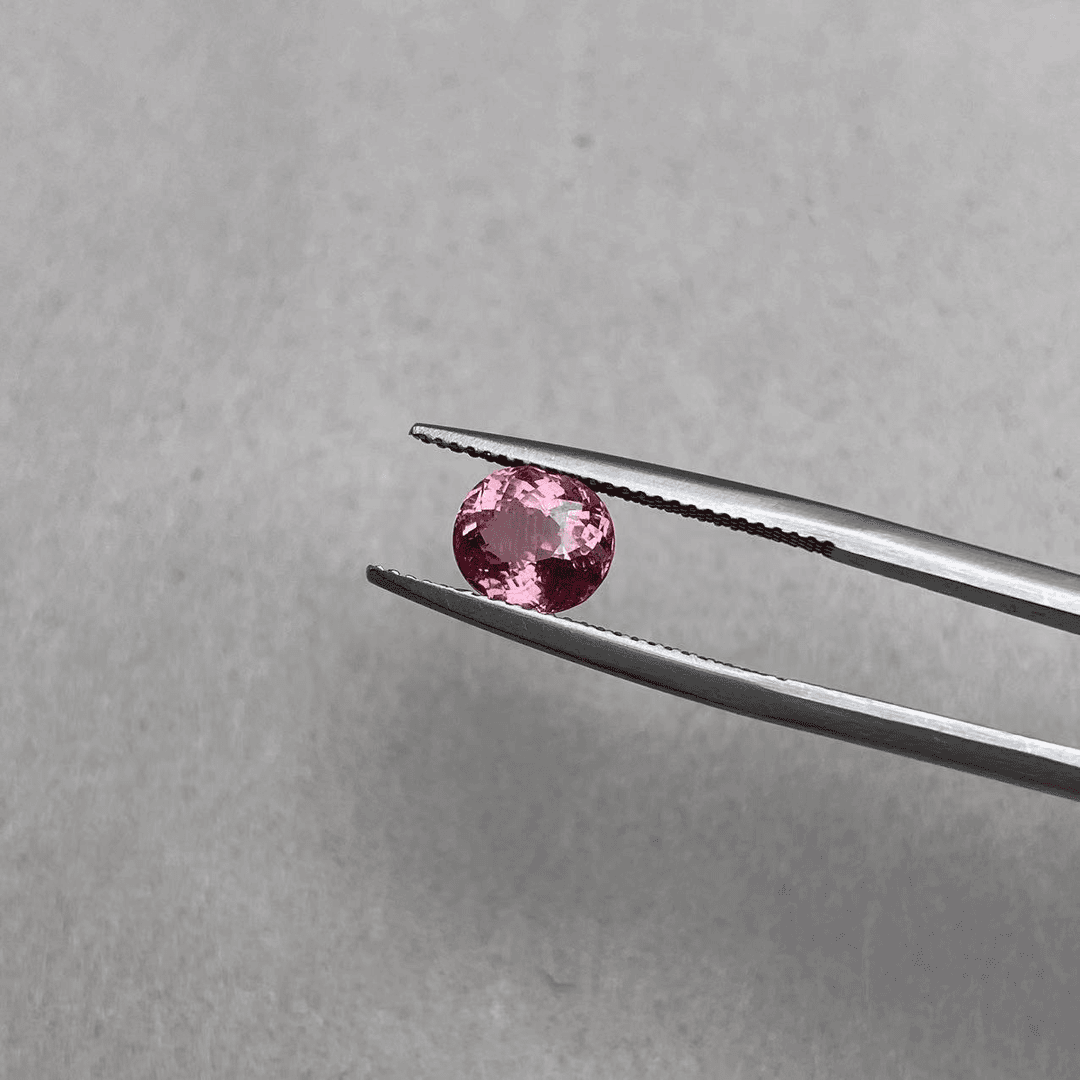 31026-FBX-26椭圆形粉碧玺2.2 ct
