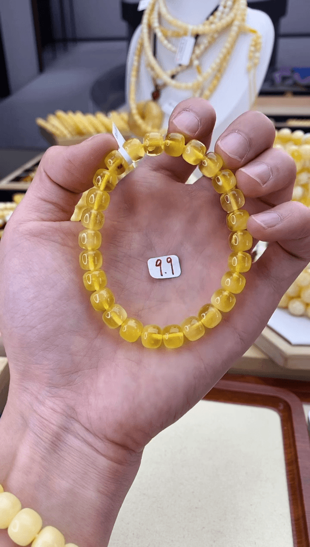 【闪购商品】琥珀裸石未镶嵌福利手串【多样性发货】478