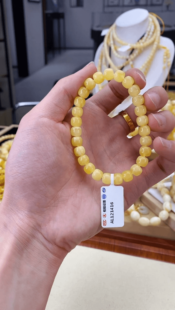 【闪购商品】琥珀裸石未镶嵌福利手串【多样性发货】497