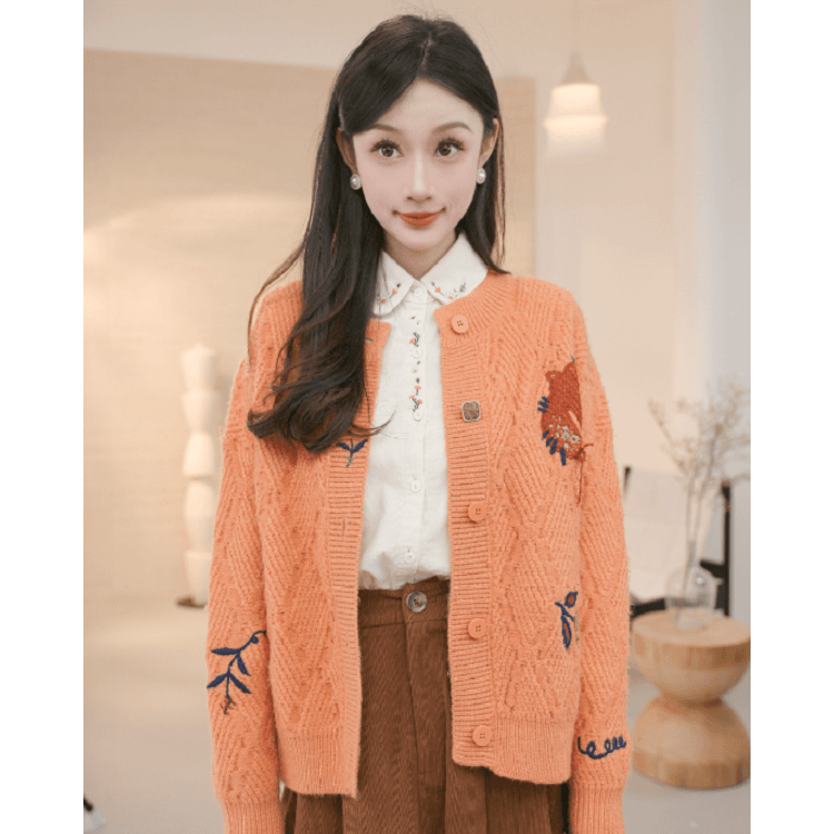 茵曼2023秋季新款时尚圆角领国风素雅文艺绣花减龄衬衫18348639