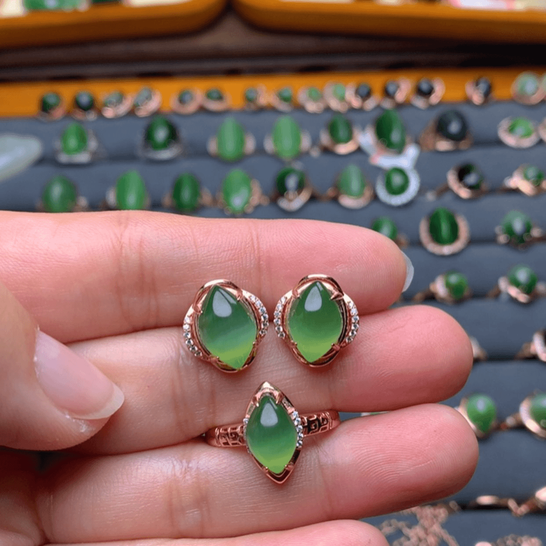 【闪购商品】和田玉（碧玉）套装银S925镶嵌雨****烂