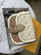 路易铭品个体店